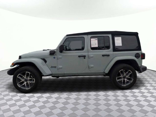 Used 2024 Jeep Wrangler Unlimited AWD/4WD image 7