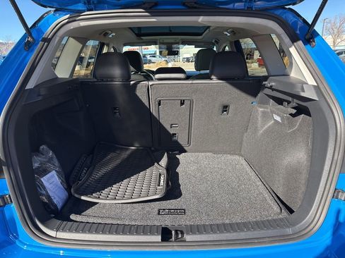 Certified 2025 Volkswagen Taos SE image 26