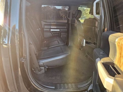 Used 2019 Ford F150 Lariat image 23