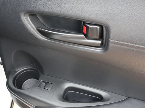 Used 2022 Toyota Corolla Cross LE FWD image 13