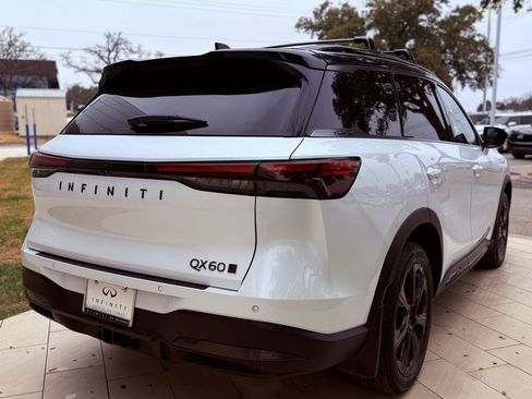 Certified 2026 INFINITI QX60 Autograph w/ Dark Cargo Package image 6