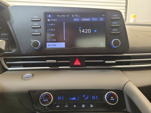 Used 2023 Hyundai Elantra SEL w/ Cargo Package image 25