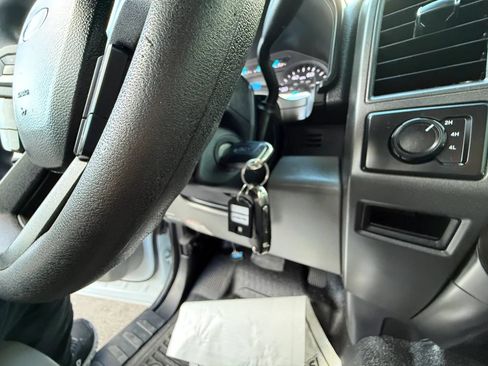 Used 2018 Ford F250 XL w/ Power Equipment Group AWD/4WD image 31