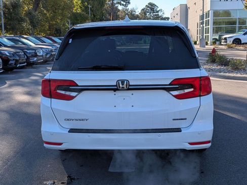 Used 2023 Honda Odyssey Touring image 4