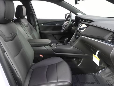New 2026 Cadillac XT5 Premium Luxury w/ Driver Assist Package AWD/4WD image 16