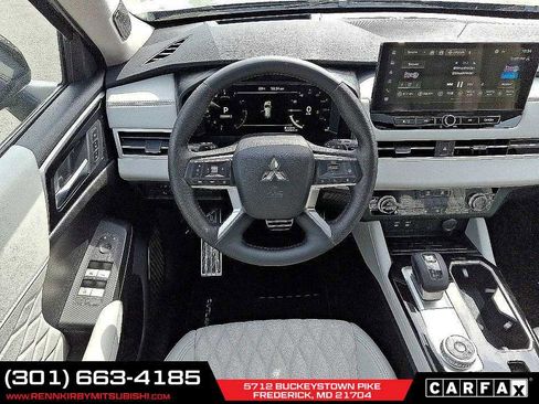 New 2025 Mitsubishi Outlander AWD image 12