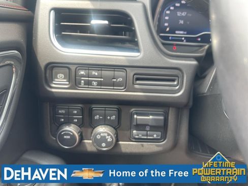 Used 2022 Chevrolet Suburban RST w/ Luxury Package AWD/4WD image 17