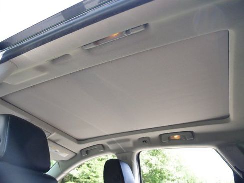 Used 2011 Cadillac SRX Luxury FWD image 26