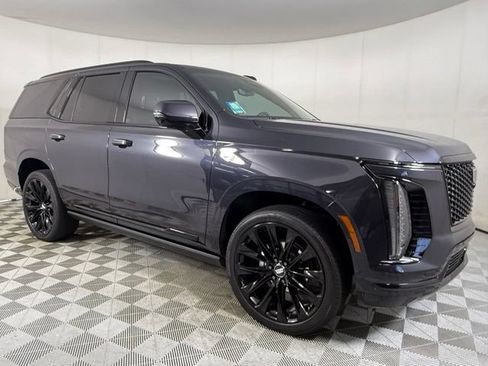 Certified 2026 Cadillac Escalade Platinum Sport w/ LPO, ONYX Package AWD/4WD image 11