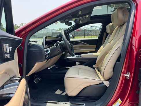 New 2025 Cadillac Lyriq Luxury image 22