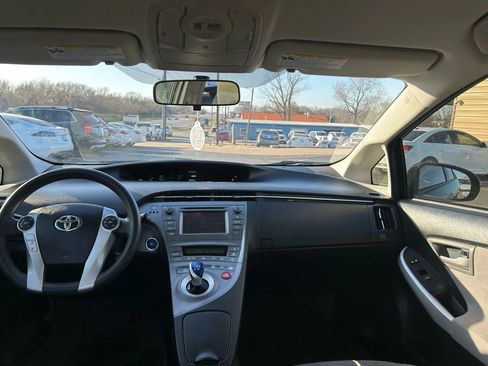 Used 2015 Toyota Prius Two image 20