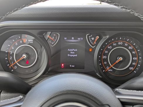 New 2025 Jeep Gladiator Sport AWD/4WD image 24