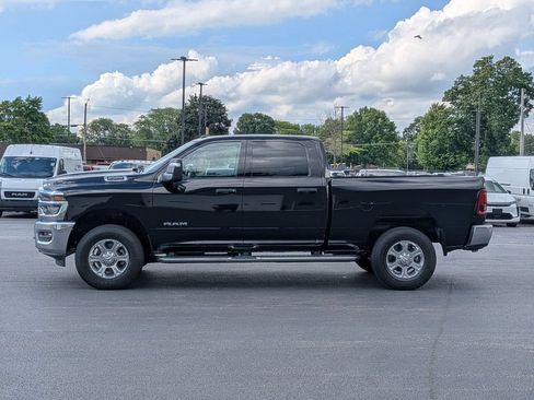 Used 2026 RAM 2500 Big Horn AWD/4WD image 4
