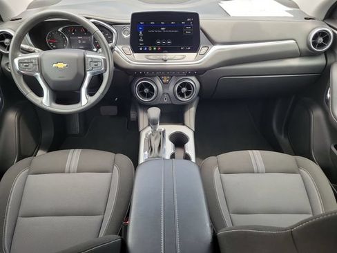 Certified 2025 Chevrolet Blazer LT FWD image 14