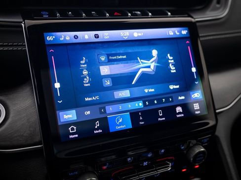 Used 2022 Jeep Grand Cherokee Overland image 30