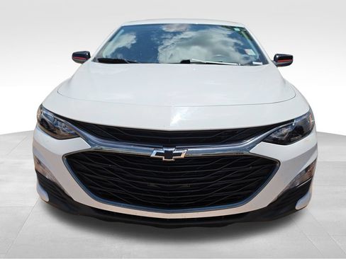 Used 2021 Chevrolet Malibu LT w/ Leather Package FWD image 3