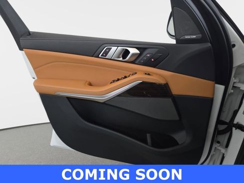 Used 2025 BMW X5 xDrive40i w/ Climate Comfort Package image 29