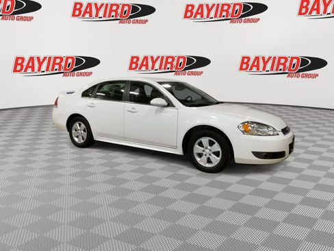 Used 2010 Chevrolet Impala LT w/ Luxury Edition Package FWD image 2