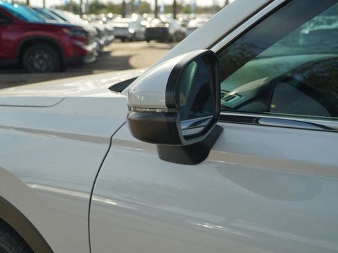 Used 2024 Honda CR-V EX image 9