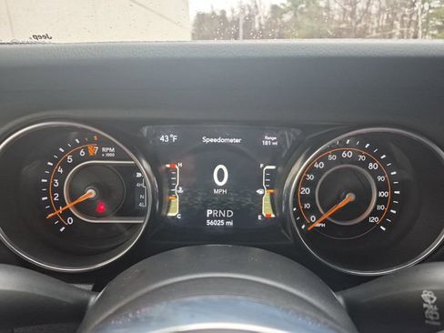 Used 2021 Jeep Wrangler Unlimited Sahara image 20