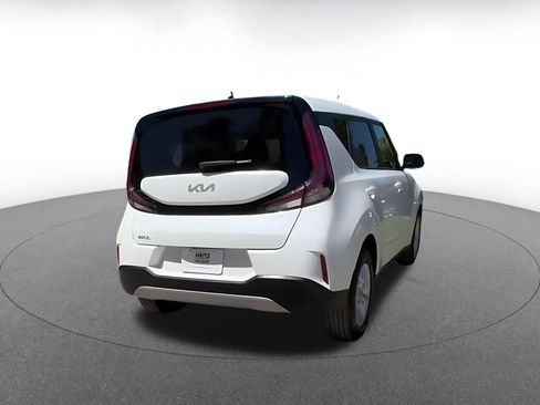Used 2025 Kia Soul LX w/ LX Technology Package FWD image 15