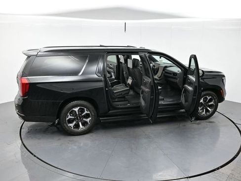 Used 2025 GMC Yukon XL AT4 Ultimate w/ LPO, Floor Liner Package image 49