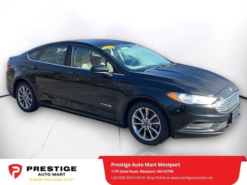 Used 2017 Ford Fusion S image 1
