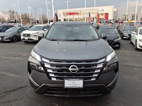 Used 2025 Nissan Rogue SV image 8