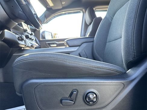 Used 2019 RAM 1500 Big Horn image 9