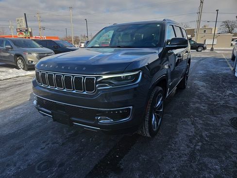 Used 2022 Jeep Wagoneer Series III w/ Premium Group I image 5