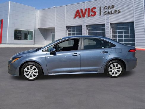 Used 2024 Toyota Corolla LE image 2