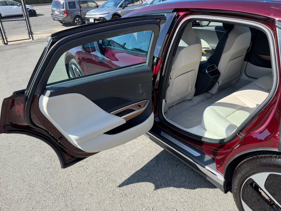 Used 2024 Lucid Air Touring AWD/4WD image 47
