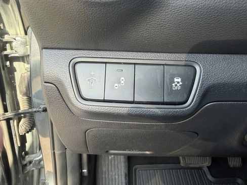 Used 2023 Kia Forte LXS w/ LXS Technology Package FWD image 16