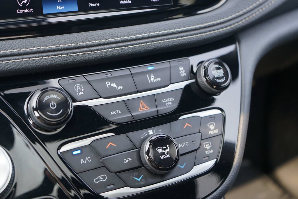 Used 2021 Chrysler Pacifica Limited w/ S Appearance Package AWD/4WD image 19