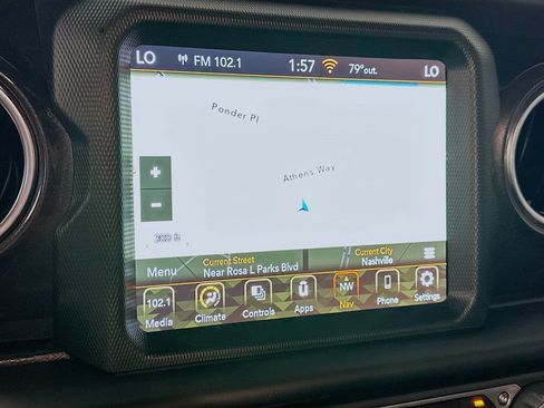 Used 2022 Jeep Wrangler Unlimited Sahara AWD/4WD image 21