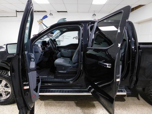 Used 2023 Ford F150 XLT w/ XTR Package image 22