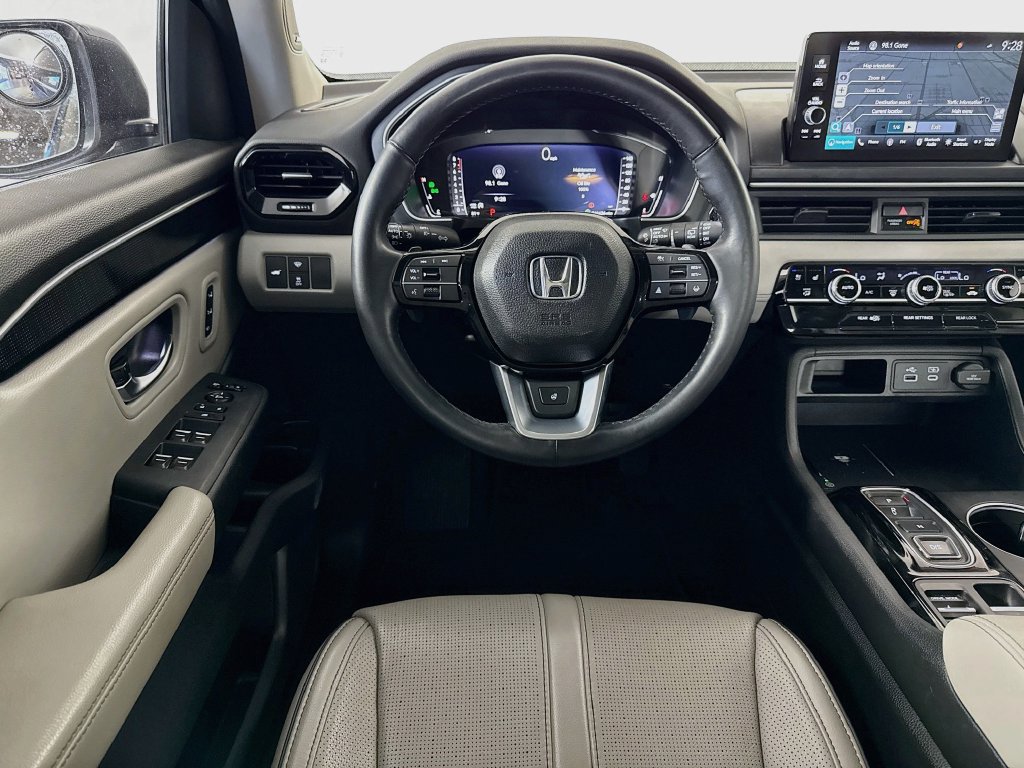 Used 2023 Honda Pilot Elite image 24