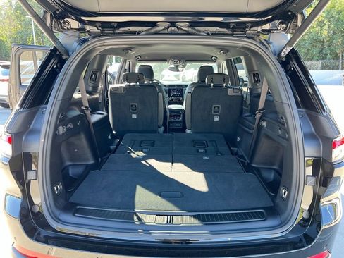 Used 2023 Jeep Grand Cherokee L Laredo image 21