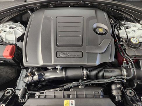 New 2026 Land Rover Range Rover Velar S AWD/4WD image 32