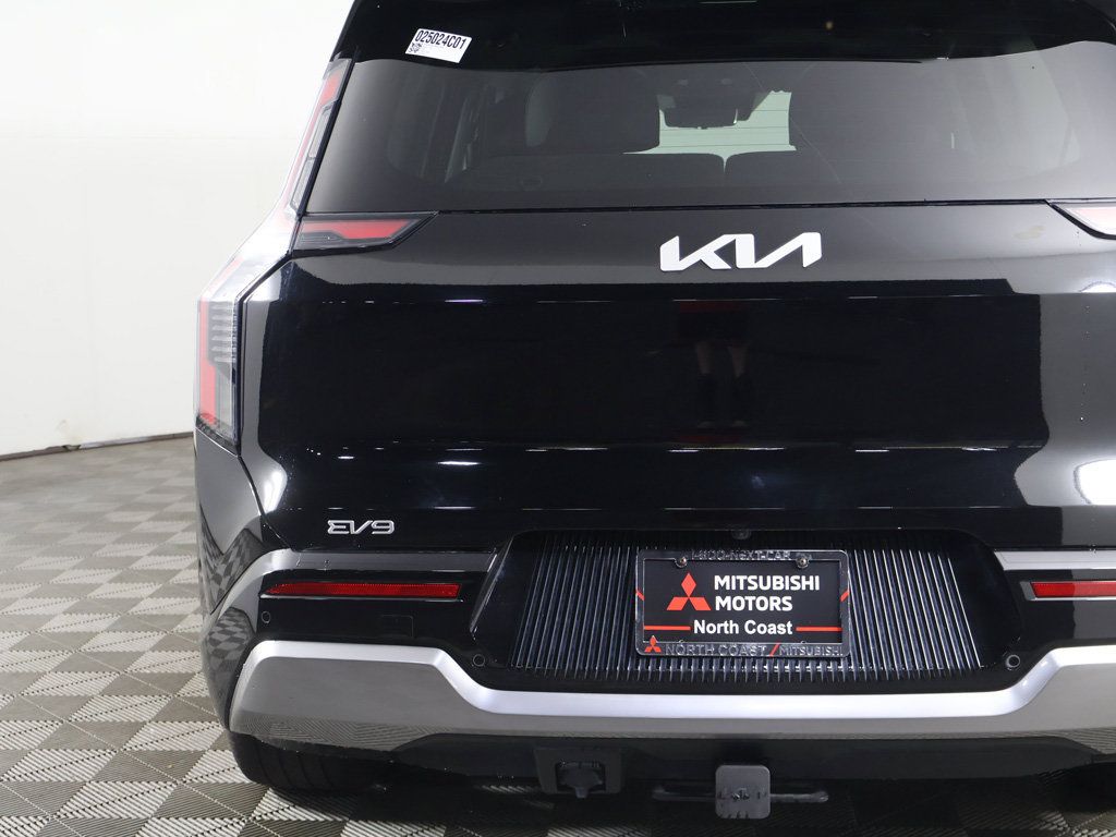Used 2024 Kia EV9 Land AWD/4WD image 18