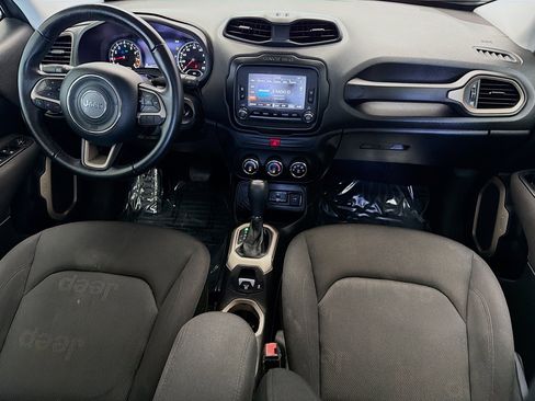 Used 2017 Jeep Renegade Latitude image 12