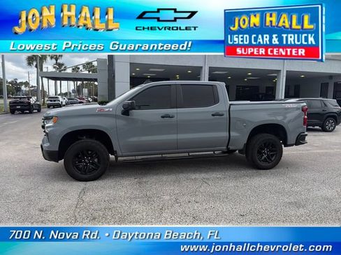 Used 2024 Chevrolet Silverado 1500 LT Trail Boss w/ Convenience Package II AWD/4WD image 4