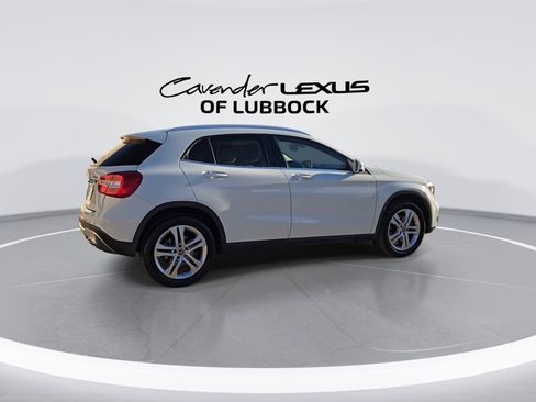 Used 2018 Mercedes-Benz GLA 250 4MATIC image 8