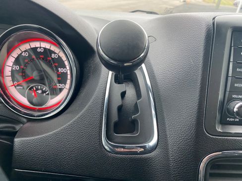 Used 2018 Dodge Grand Caravan SXT image 13