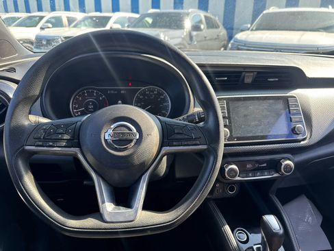 Used 2020 Nissan Kicks SV FWD image 35