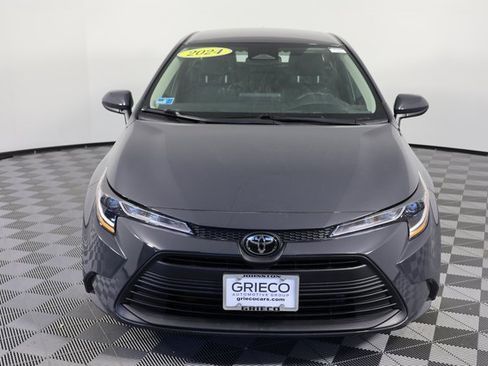 Used 2024 Toyota Corolla LE image 3
