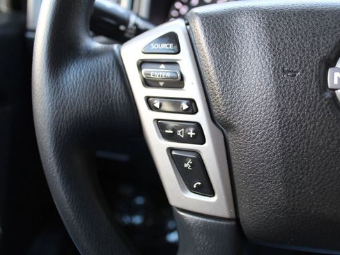 Used 2023 Nissan Titan SV RWD image 16