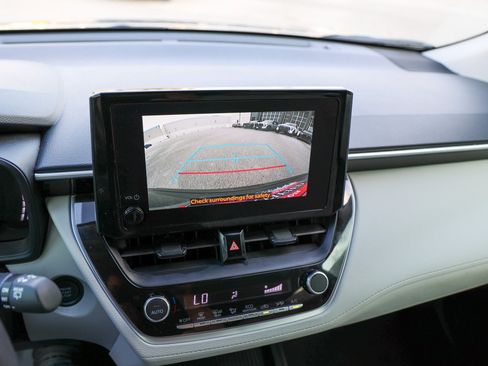 Certified 2026 Toyota Corolla Cross LE FWD image 21