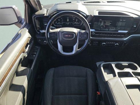 Used 2023 GMC Sierra 1500 SLE image 4