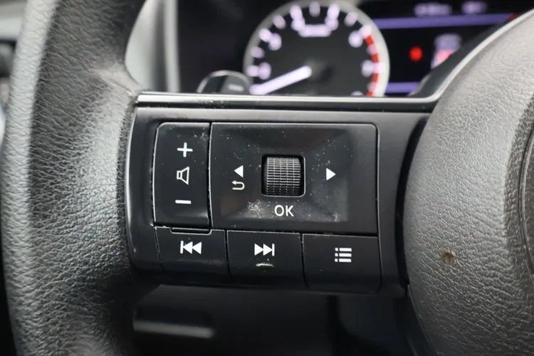 Used 2024 Nissan Rogue S FWD image 21